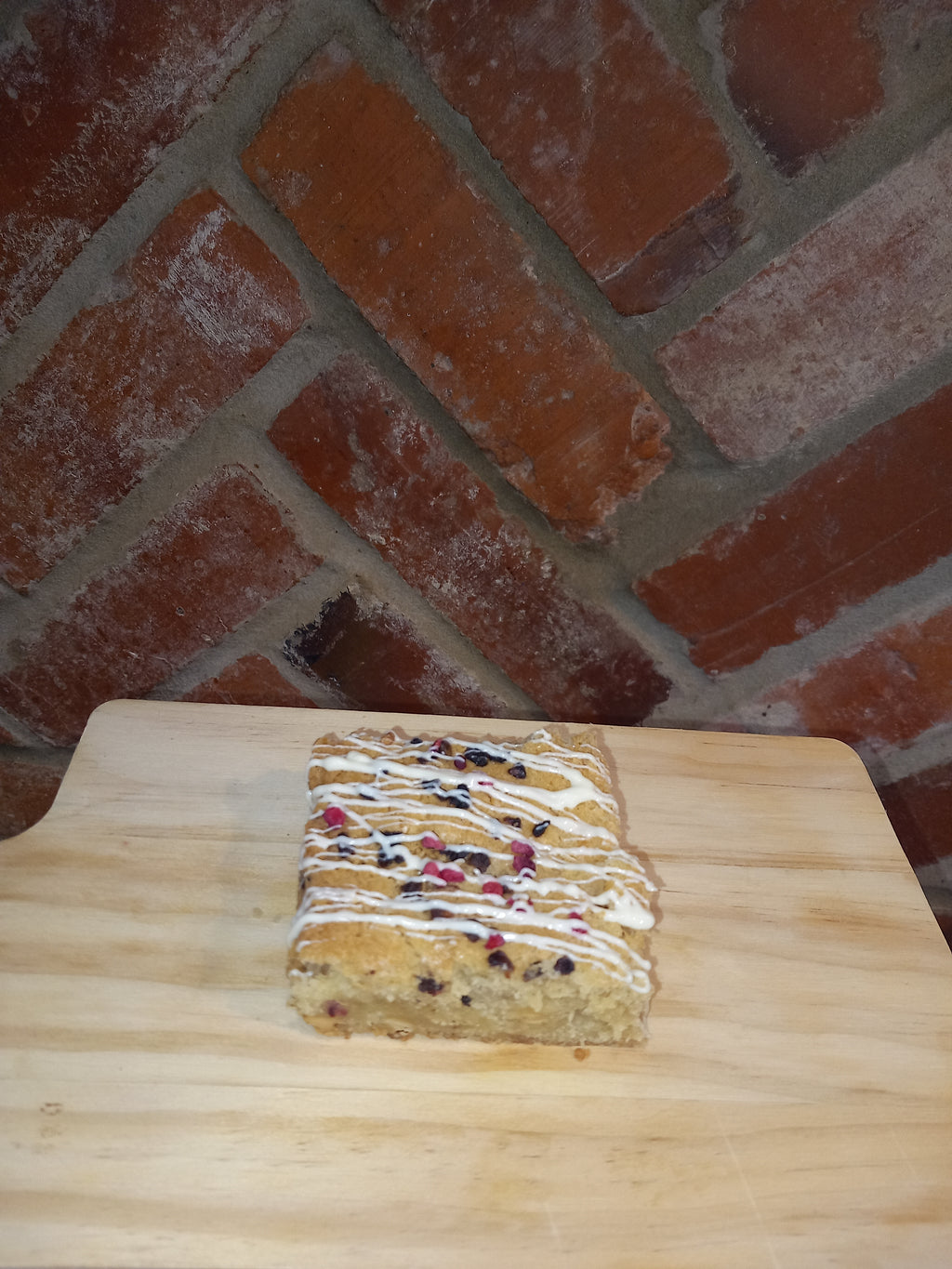 White chocolate and Raspberry Blondie